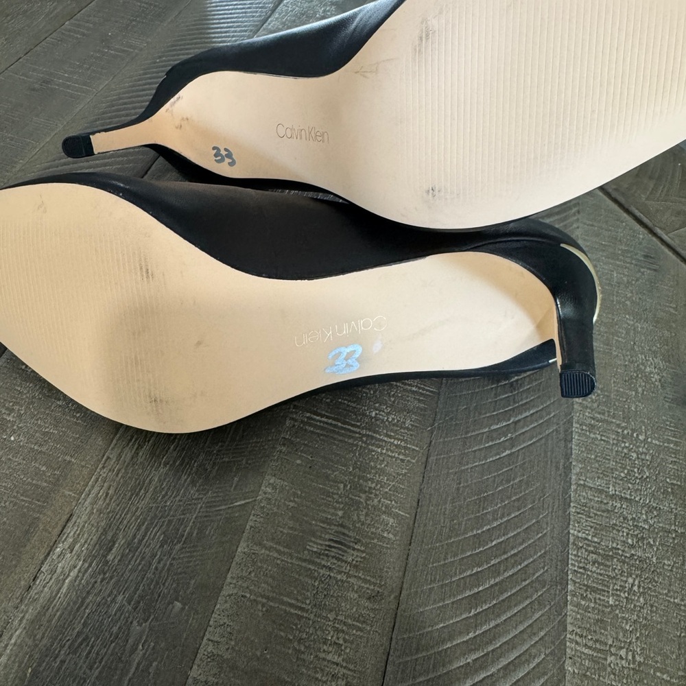 Calvin Klein heels - Picture 5 of 7